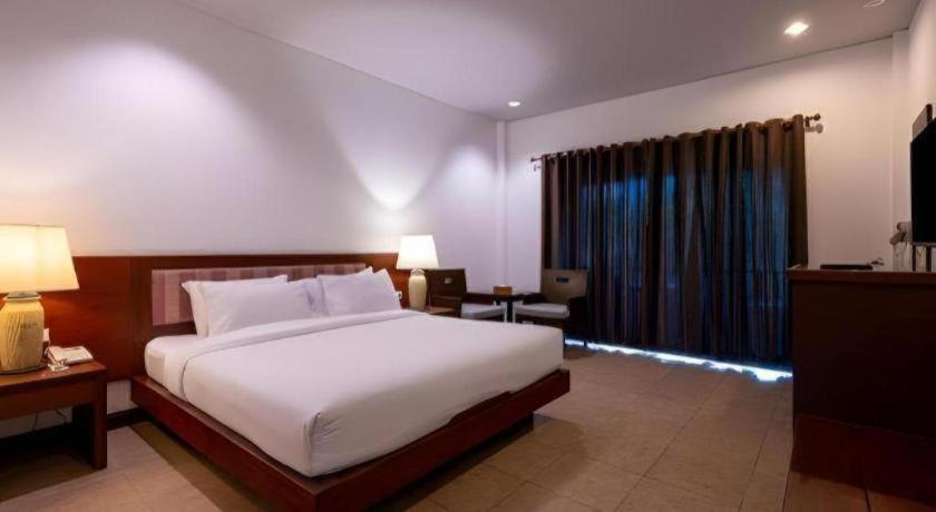 Rose Bay Resort Pattaya Extérieur photo